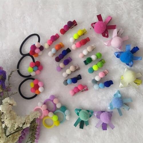 A variety of styles of felt ball hair accessories, hairpins, hair rings, random delivery, low prices