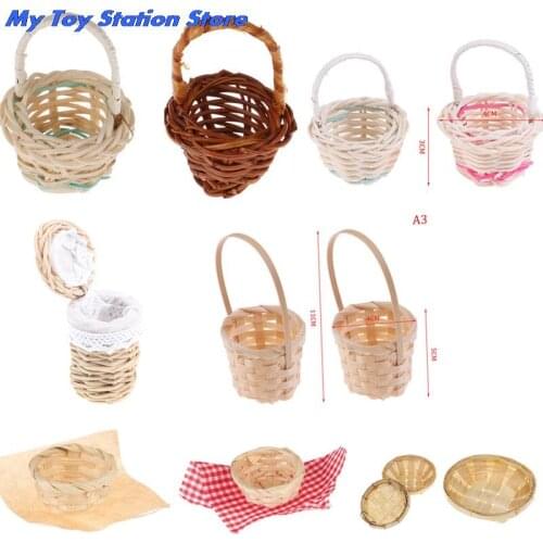 Mini 1/12 Cute Dollhouse Rattan Iron Frame Frame Hand-woven Vegetable Food Storage Basket Dolls Miniature Decoration