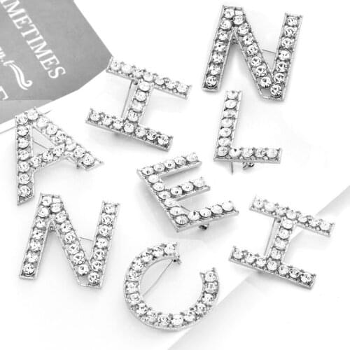 Fashion Women Jewelry Gold Color Letter Brooches For Women Statement Jewelry Wholesale Brooches Pin Wedding Accessories