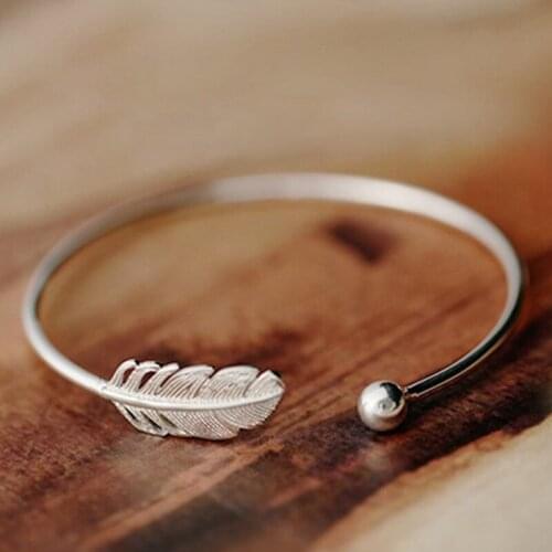 New Fashion 925 Sterling Silver Jewelry Not Allergic High-quality Female Simple Feather Small Ball Open Bracelet