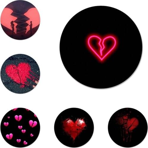 Broken Heart Icons Pins Badge Decoration Brooches Metal Badges For Backpack Decoration