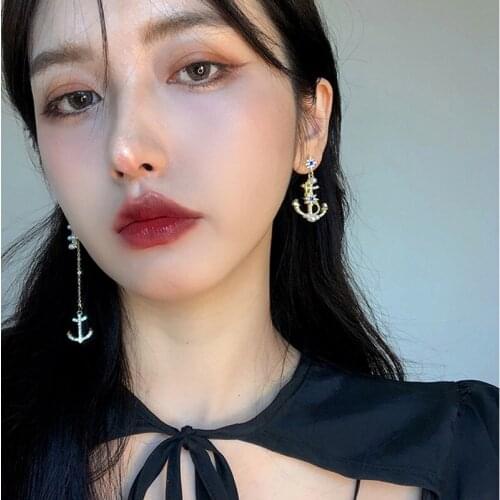 KPOP Fashion Anchor Asymmetrical Earrings 2021 Exaggerated Sweet Design Sense Long Temperament All-match Wedding Earrings Gift