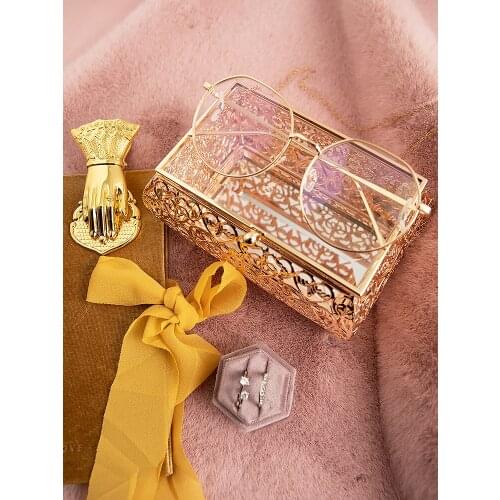 Nordic Luxury Carved Golden Storage Box Vintage Glass Container Wedding Decor Ring Necklace Bracelets Earrings Boxes Organizer