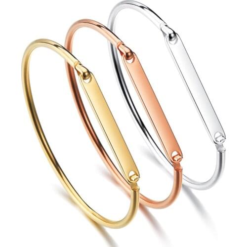 Personalized Womens Stainless Steel Bracelet Smooth C Chape Lettering Name Logo Bangle Girls Jewelry Custom Engraved Bracelets