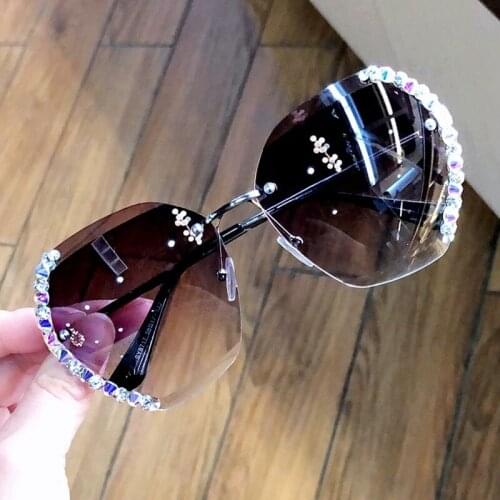2021 retro fashion oversized diamond frameless sunglasses for ladies outdoor sun visor sunglasses for ladies