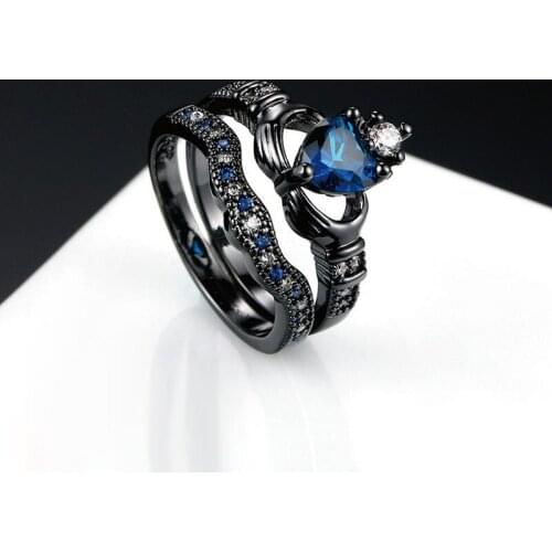 Creative Hand Holding Heart Shape Zircon Crown Ring Personality Charm Gift Woman Fashion Party Jewelry Wholesale