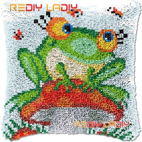 Latch Hook Cushion Cover Frog on a Mushroom Needlepoint Kits Chunky Acrylic Yarn Crocheting Pillow Case Arts & Crafts