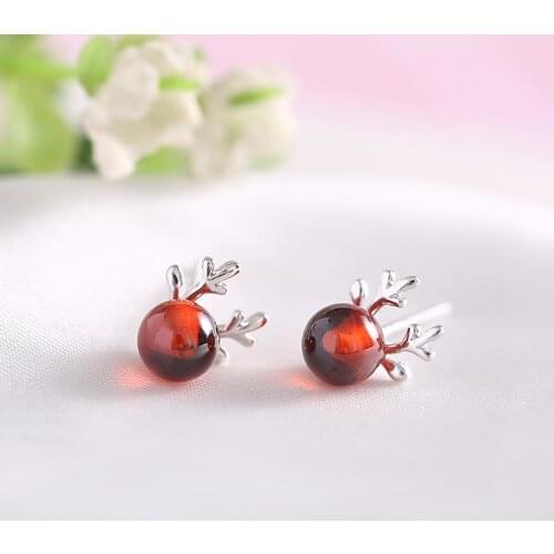 Simple Luxury Lovely 925 Sterling Silver Studs Earring for Woman with Antler Red Garnet Fashion Jewelry Gift Wedding Party