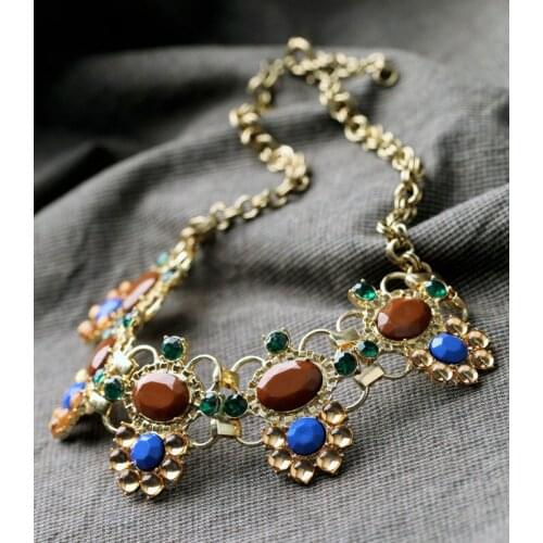 Wholesale Fashion Woman Jewelry Vintage Glass Stone High Quility Flower Shiny Gold Color Choker Necklaces