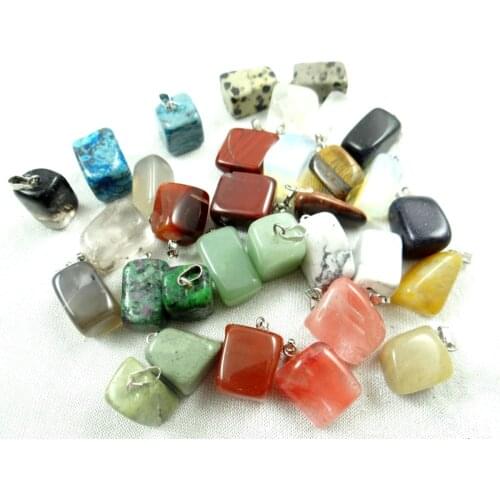 2020 Hot Selling natural stone Quartz Crystal Opal agates Chips Tumble Pendants for diy Jewelry Making Necklace Accessories 50Pc