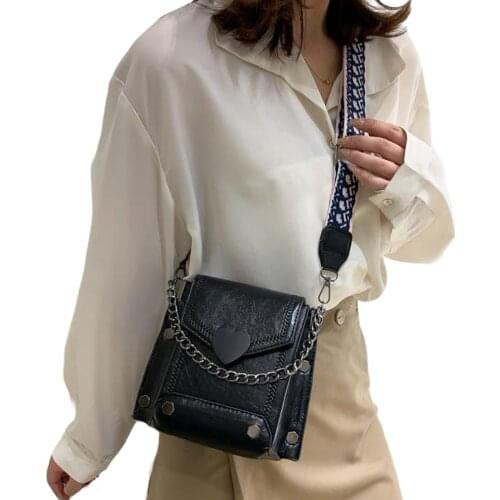 Women Messenger Bag Retro Style Shoulder Purse Satchel with Heart Buckle For Work Travel Fashion Bag