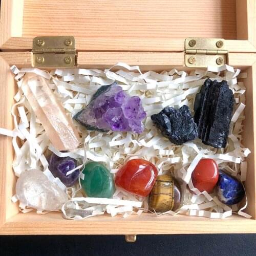 Natural Healing Crystals 11 pcs Seven chakra Therapy Stone Amethyst cluster and rose quartz for Holiday gift