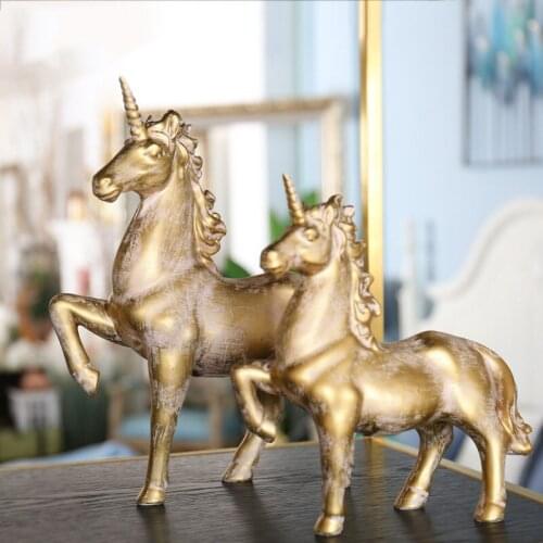 European Style Gold Unicorn Resin Ornaments Home Livingroom Table Figurines Decoration Hotel Office Desktop Furnishing Crafts
