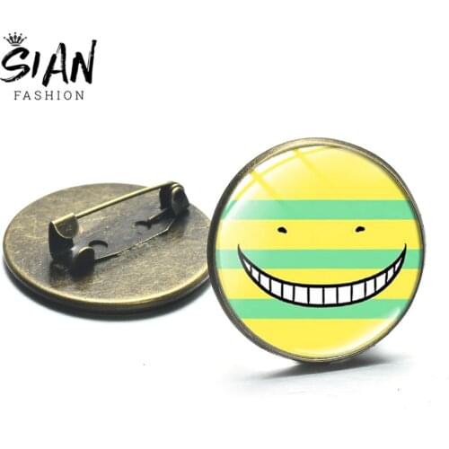 SIAN Smile Face Cartoon Brooch Assassination Classroom Akabane Karuma Shiota Round Bronze Silver Color Brooch Anime Lovers Pins