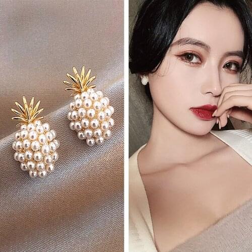 Cute Simple Small Pearl Pineapple Temperament Short High Sense Earrings Female Student Fresh Asymmetric Earrings