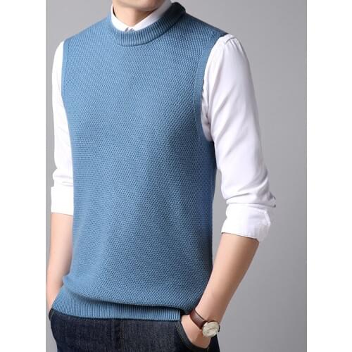 MRMT 2021 Brand New Autumn Mens Wool Vest Solid Color Round Neck Casual Warm Vest for Male Tops Knitted Vest