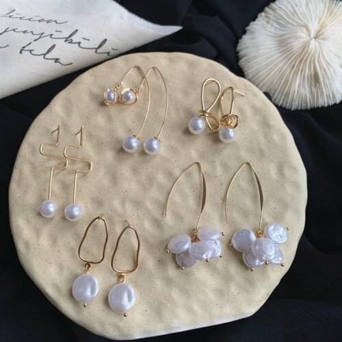 Korean Elegant White Pearl Multiple Drop Earrings for Women Gold Color Metal Irregular Geometric Dangle Earrings Wedding Jewelry