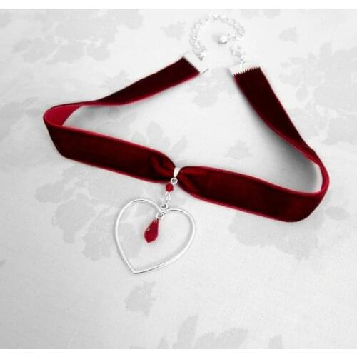 Goth Red Bead Heart Velvet Choker Charm Necklace Creativity Punk Jewelry Gorgeous Women Gift Creativity Halloween Statement