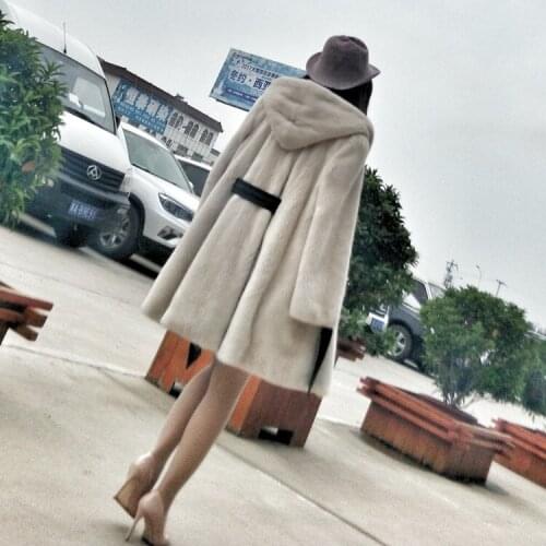 New imported velvet tidy female long section fur hooded mink coat