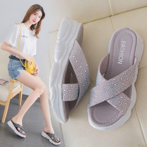 2021 New Summer Slippers Women Wear Tide Super Fire Rhinestones Out on The Beach Platform Sandals and Slippers