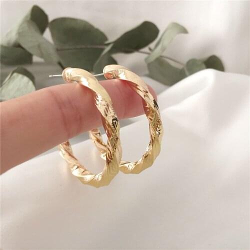 Trendy Gold Color Plating Twist Medium Size Hoop Earrings For Women Girl Elegant Gorgeous Chic Jewelry Accessory