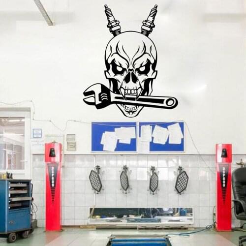 Auto Mechanic Skull Spark Plug Wrench Tools Garage Shop Wall Sticker Car Auto Repair Service Skull Wall Decal Vinyl Decor