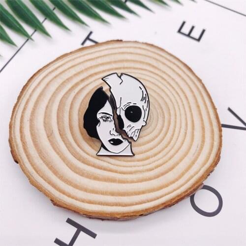 2pcs/set Dead Lovers Woman Skeleton Face Enamel Pins Custom Skull Brooches Bag Clothes Lapel Pin Badge Punk Cool Jewelry Gift