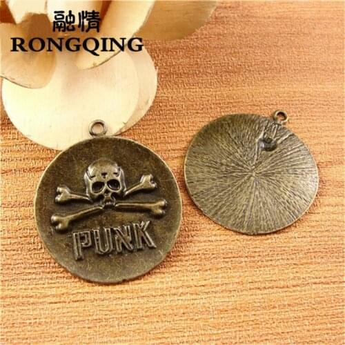 RONGQING 32MM Antqiue Bronze PUNK Skull Cross Charms 30pcs/lot Round Pendant Jewelry Charms