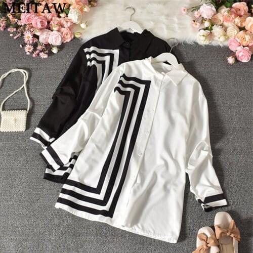 2021 Streetwear Long Sleeve Women Blouse Shirts Ladies Black White Button Up Loose Stripe Blouse Korean Harajuku Tops