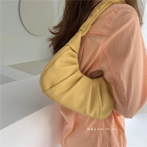 2020 New Spring And Summer Women Simple Shoulder Bag Ladies Personality Fold Round Messenger Bag Fashion Capacity Totes