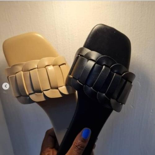 2021 summer women new twist chain sandals leather flat outdoor all-match slippers beach ms slippers