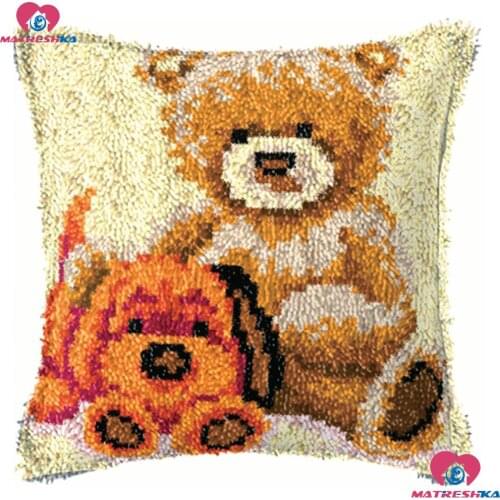 Bear and dog-latch hook kits Pillowcase Cover Crochet Hook kits Unfinished printed canvas Handmade Yarn accessories home decor