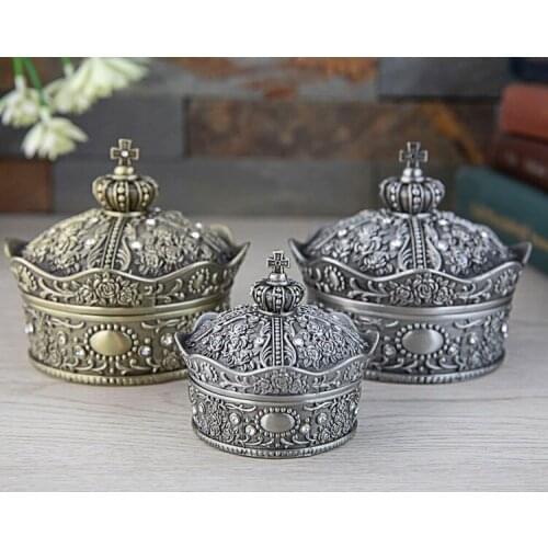 Mini. retro classic tin alloy metal Isa Imperial crown-shaped princess jewelry keepsake souvenir box case 2112