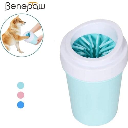 Benepaw Durable Effective Silicone Dog Paw Washer Portable Soft Comfortable Cleaning Pet Foot Washer Cup Dog Feet Cleaner Brush