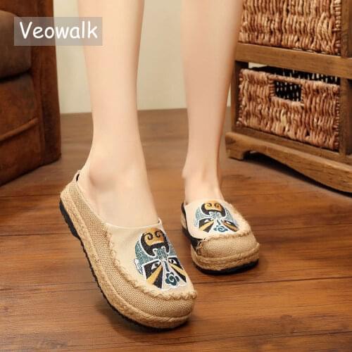 Veowalk Beijing Opera Embroidered Women Cotton Slippers Handmade Vintage Ladies Flat Slides Summer Sandal Shoes Canvas Sandials