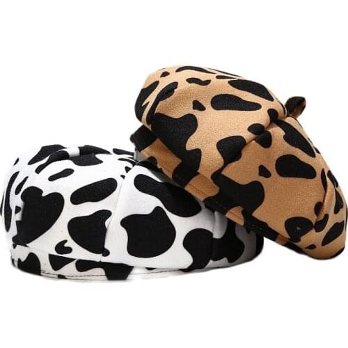 Hat female new retro woolen cow beret painter hat Korean style outdoor autumn and winter newsboy beret