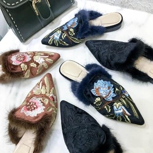Spring Women Dedicate Flower Embroidery Mink Fur Flats Slipper Pointed toe Girls Street Leisure Slingback Floral Slide Shoes