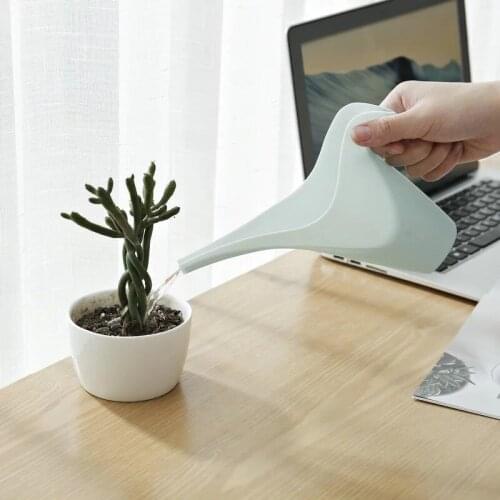 1 Pcs 1L Capacity Plastic Watering Tool Garden Plant Watering Tool Garden Potted Sprinkler