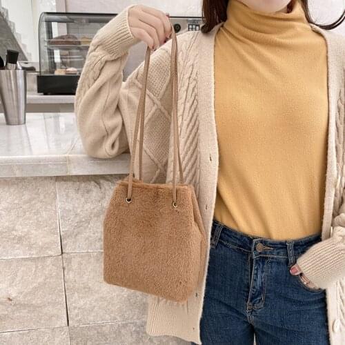 Women small Shoulder Bag Plush Lady Warm Coin Purse 2021 Autumn Winter New Messenger Portable Fashion Bucket Bag