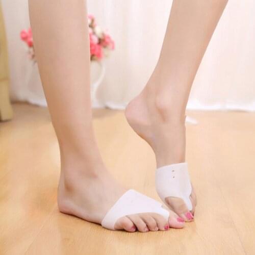 Silicone Gel Hallux Valgus Straighteners Toe Spacers Metatarsal Foot Pad