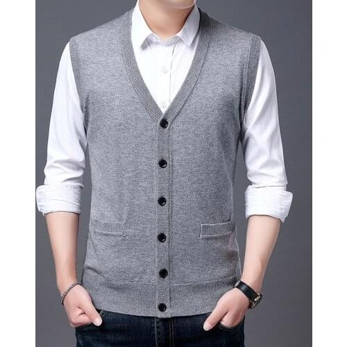 Sweater Men Woolen Casual Mens Clothes 2021 High Quality New Autum Winter Fashion Brand V Neck Knit Korean Vest Christmas