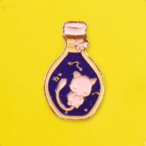 Lovely Cat Brooch Starry Sky Bottle Badges on Backpack Badge Collar Enamel Pins Clothes Lapel Pin Badges for Clothes Accessories