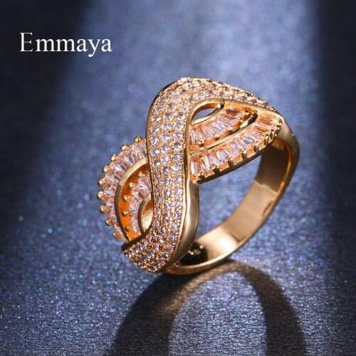 Emmaya Fashion Nobler Women Dazzling Distortion Appearance Ring CZ Anniversary Ring High Quality Delicated Crystal Banquet Ring