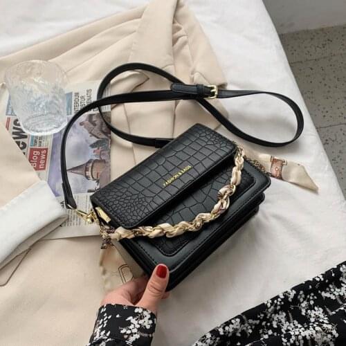 2021 new shoulder bag stone grain messenger bag fashion lady small bag silk scarf female bag chain bag lady bag