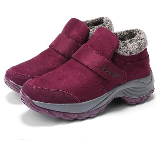 Outdoor Walking Shoes Lady Plush Keep Warm Suede Leather Non Slip Workout Sneakers Jogging Casual Sport Platform Boots Slip On