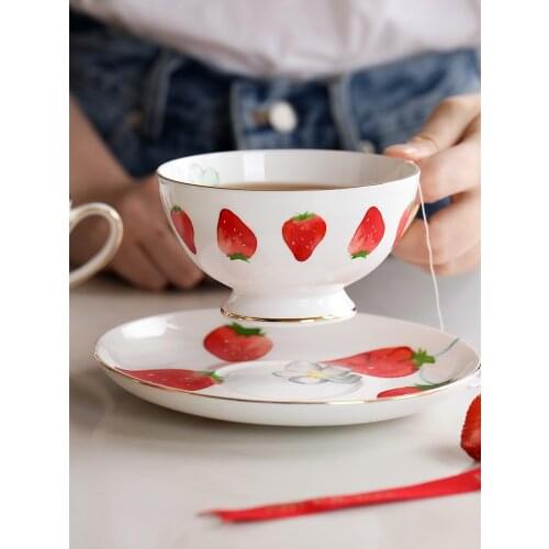 Home strawberry bone china coffee tea cup saucer set simple lovely afternoon teacup handpainted drinkware