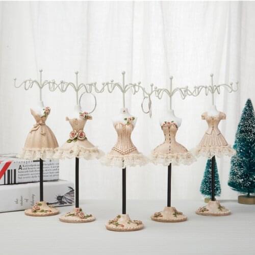 Mini Iron Craft Resin Necklace Rotating Stand for Jewelry Earrings Display European Home-decor Girl Dressing Table Ornament
