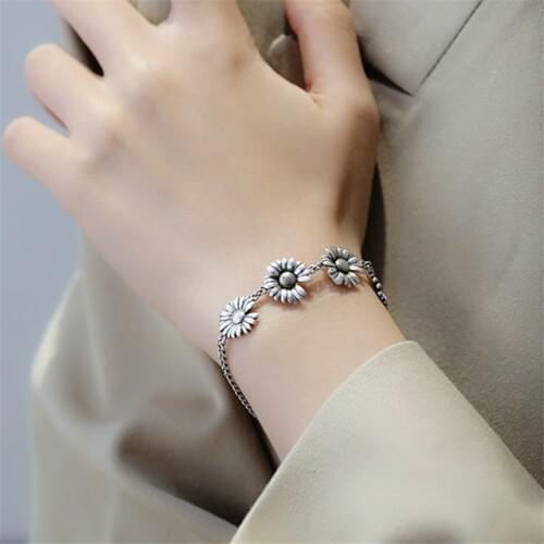 Free Shipping Vintage Plant Sun Flowers Blossom Adjustable Bracelets For Women Lady Tibetan Silver Ethnic Small Daisies Bangles
