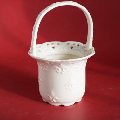 Creamy Embossed Ceramic Mini Basket/Storage Basket/ Flower Basket
