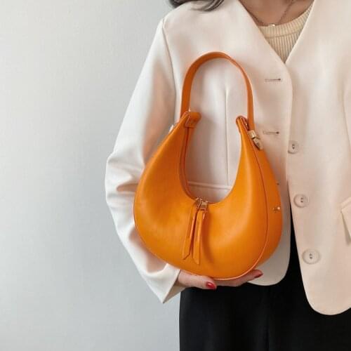 2021 new retro hand bag female chain small bag shoulder armpit bag texture atmospheric woman bag simple style fashionable purses